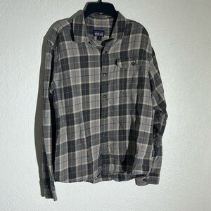 Patagonia men’s flannel